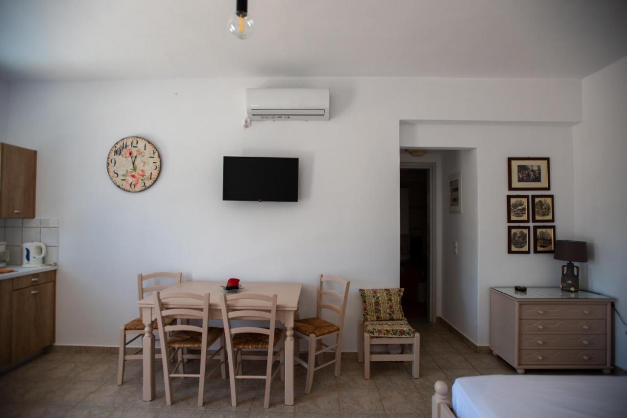 Blue Bliss Apartment Ambrami Екстериор снимка