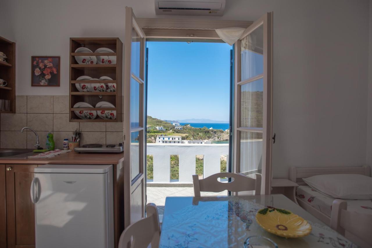 Blue Bliss Apartment Ambrami Екстериор снимка