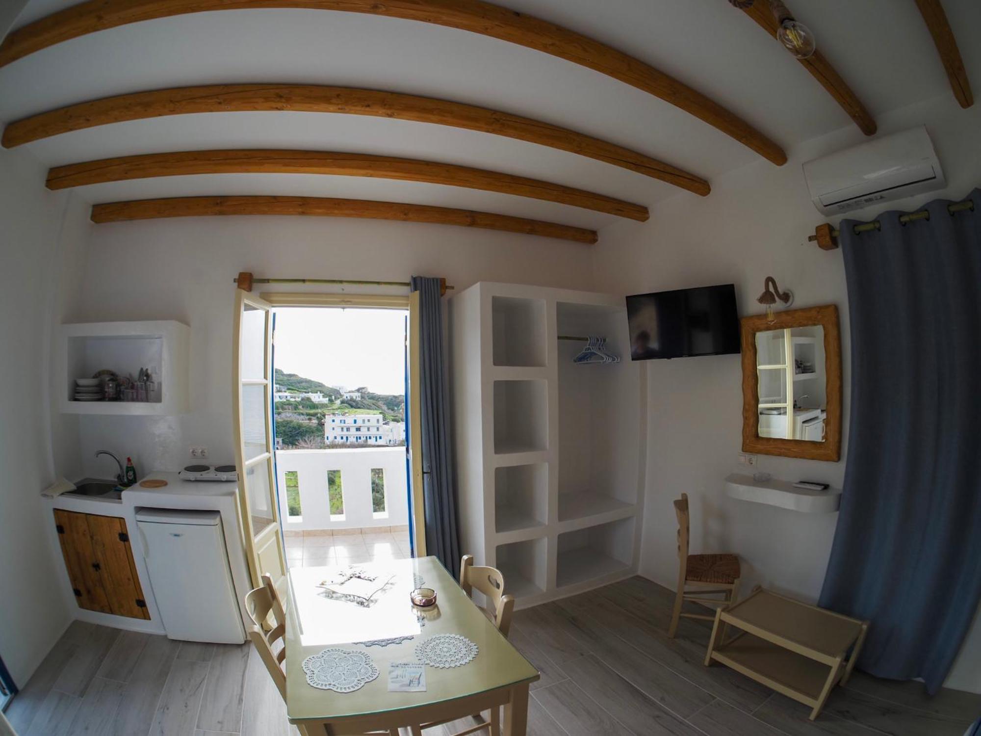 Blue Bliss Apartment Ambrami Екстериор снимка