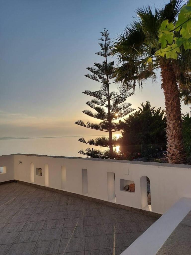 Blue Bliss Apartment Ambrami Екстериор снимка
