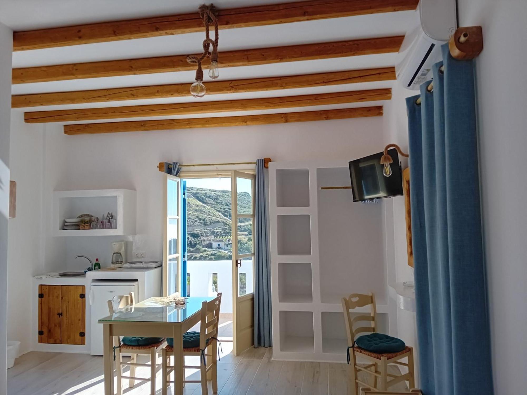 Blue Bliss Apartment Ambrami Екстериор снимка