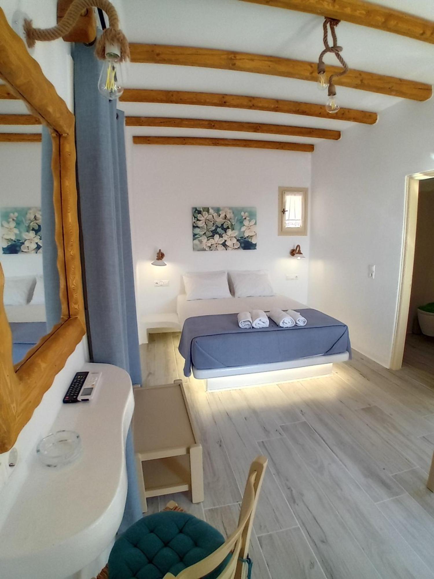 Blue Bliss Apartment Ambrami Екстериор снимка