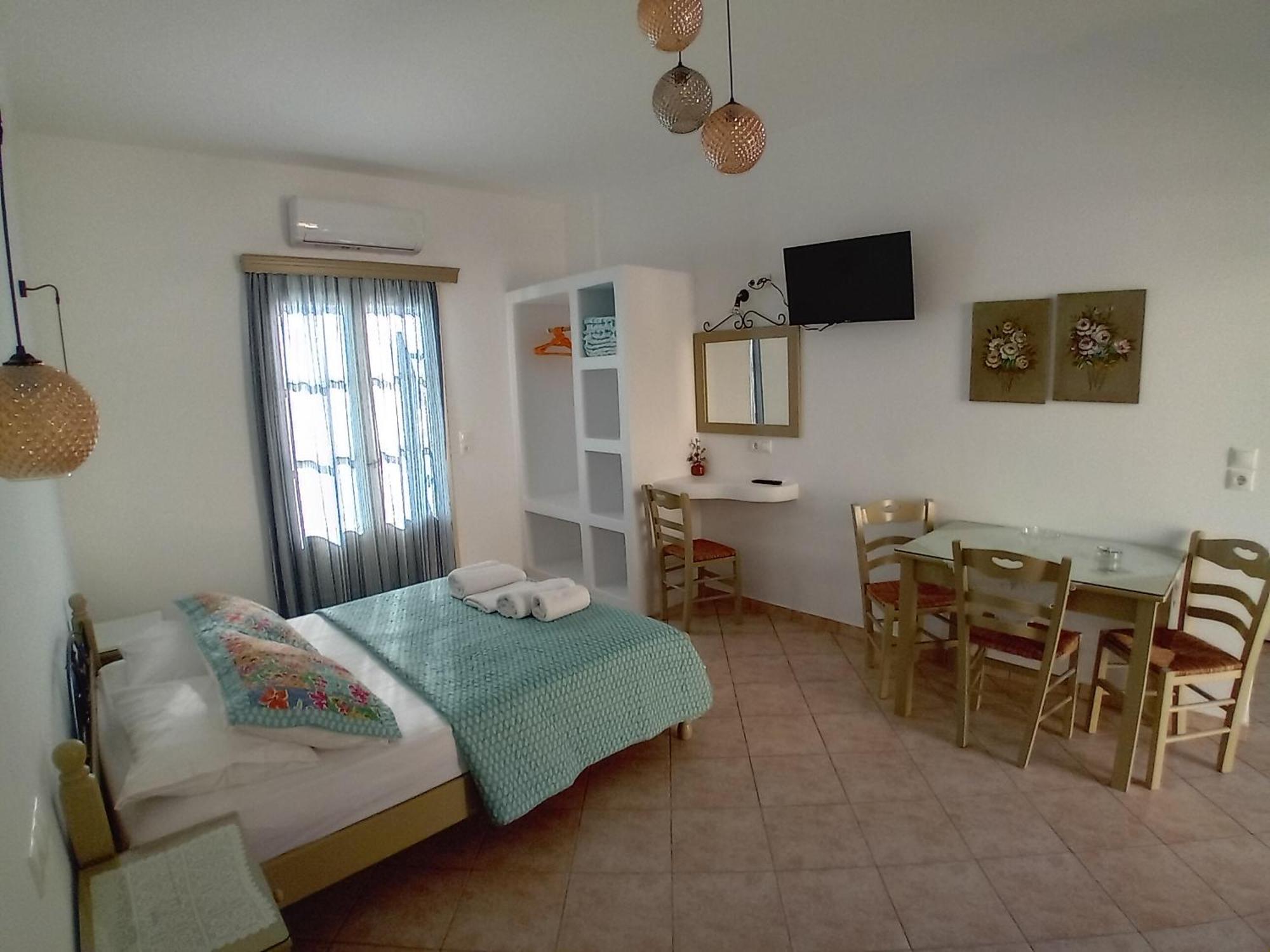 Blue Bliss Apartment Ambrami Екстериор снимка
